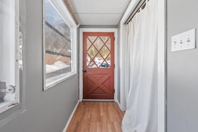 7 Jackson St, Gardner, MA 01440