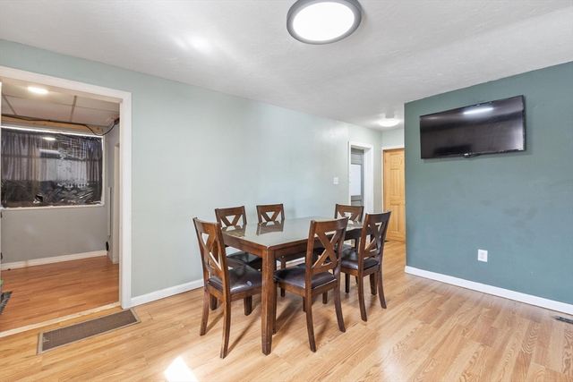 7 Jackson St, Gardner, MA 01440