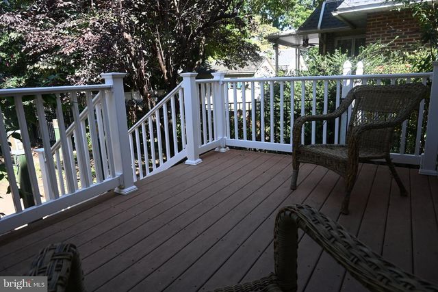 215 W DUPONT ST, Ridley Park, PA 19078