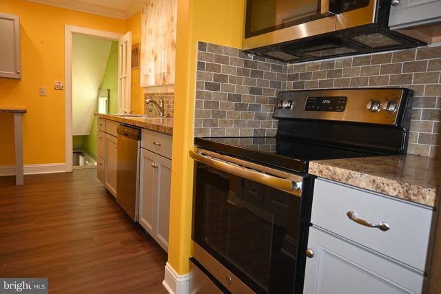 215 W DUPONT ST, Ridley Park, PA 19078