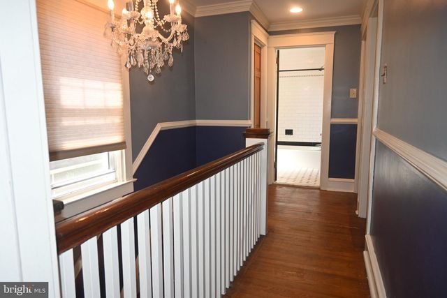 215 W DUPONT ST, Ridley Park, PA 19078