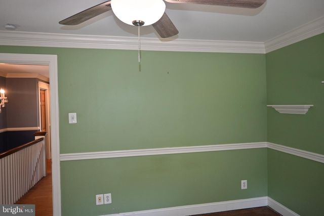 215 W DUPONT ST, Ridley Park, PA 19078