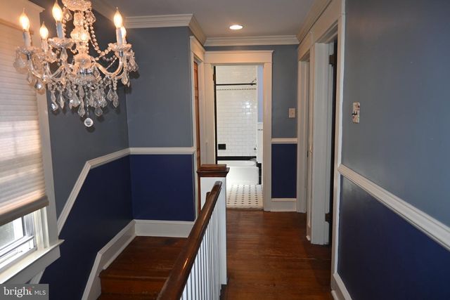 215 W DUPONT ST, Ridley Park, PA 19078