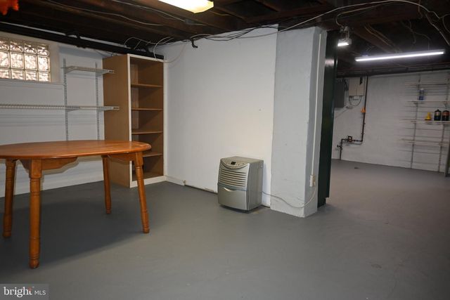215 W DUPONT ST, Ridley Park, PA 19078