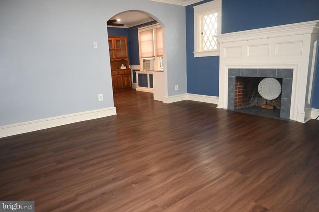 215 W DUPONT ST, Ridley Park, PA 19078