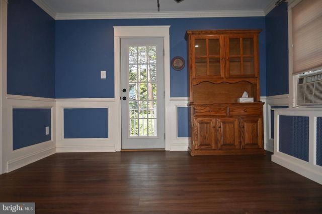 215 W DUPONT ST, Ridley Park, PA 19078