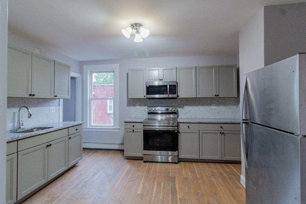 43 York Street 2, Hartford, CT 06106