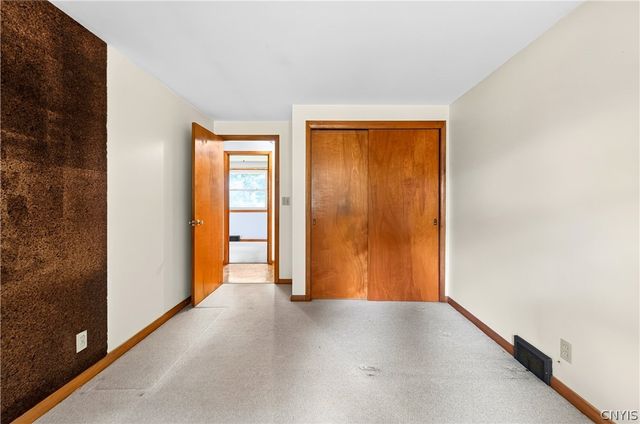201 Oakridge, Salina, NY 13088
