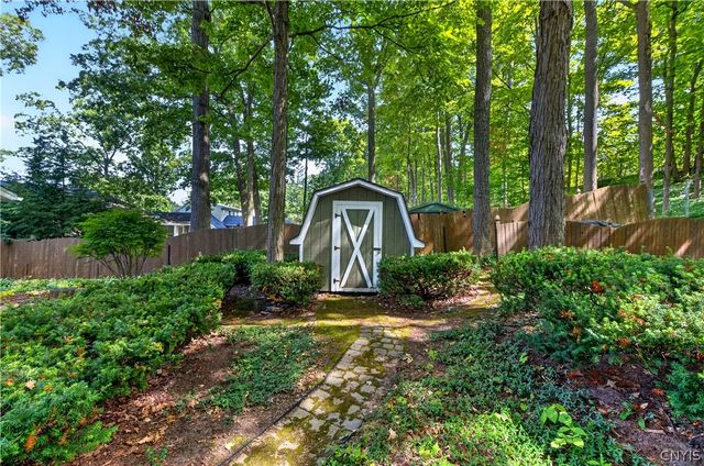 201 Oakridge, Salina, NY 13088