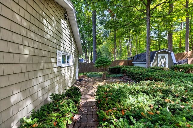 201 Oakridge, Salina, NY 13088