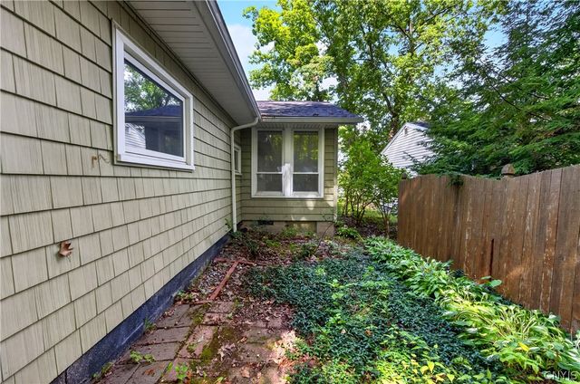 201 Oakridge, Salina, NY 13088