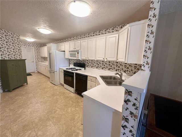 6380 Jefferson Pointe Cir, Jefferson Hills, PA 15025