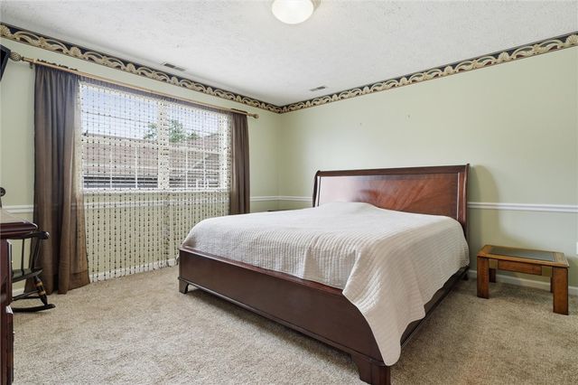 6380 Jefferson Pointe Cir, Jefferson Hills, PA 15025