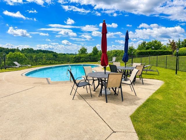6380 Jefferson Pointe Cir, Jefferson Hills, PA 15025