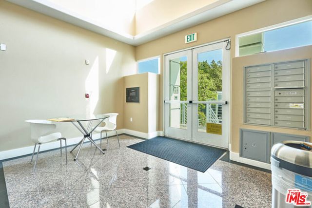 401 N Serrano Avenue 105, Los Angeles, CA 90004