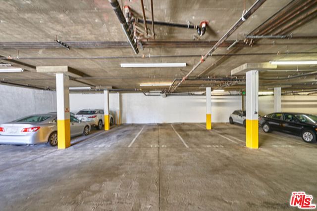401 N Serrano Avenue 105, Los Angeles, CA 90004