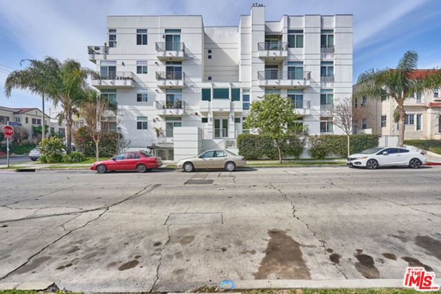 401 N Serrano Avenue 105, Los Angeles, CA 90004