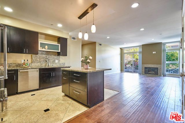 401 N Serrano Avenue 105, Los Angeles, CA 90004