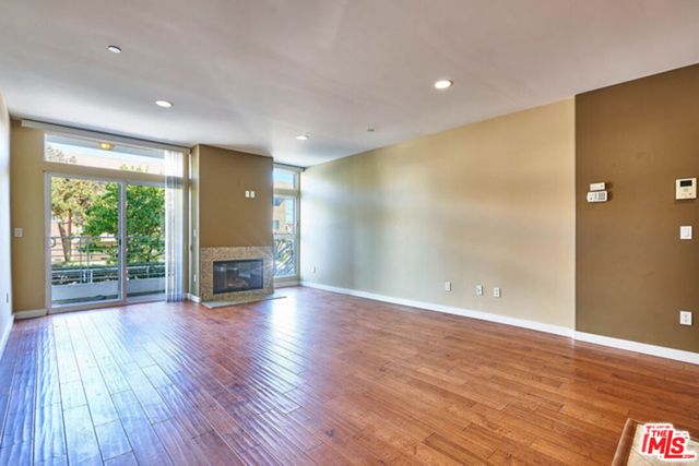 401 N Serrano Avenue 105, Los Angeles, CA 90004