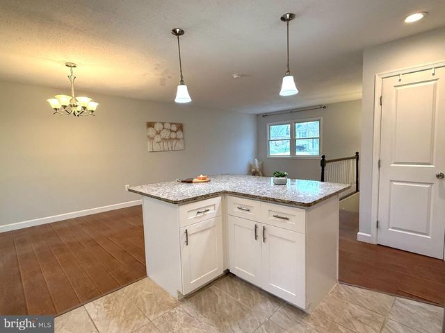 4959 LINSEY CT, Woodbridge, VA 22193