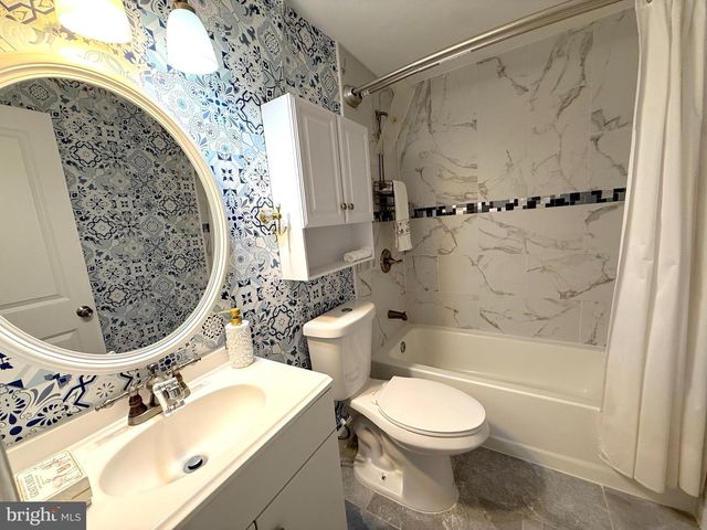 4959 LINSEY CT, Woodbridge, VA 22193