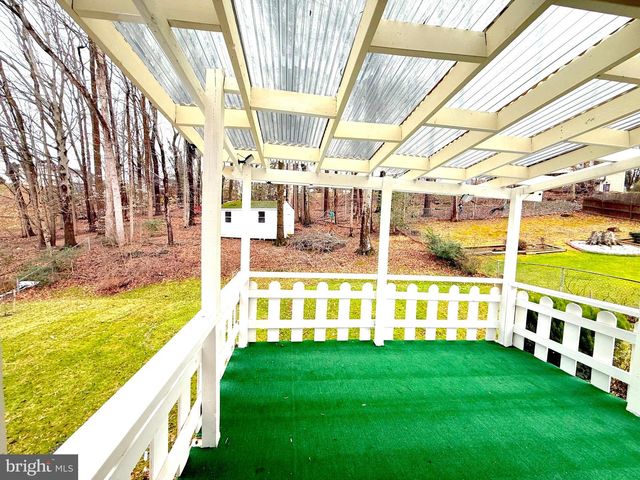 4959 LINSEY CT, Woodbridge, VA 22193