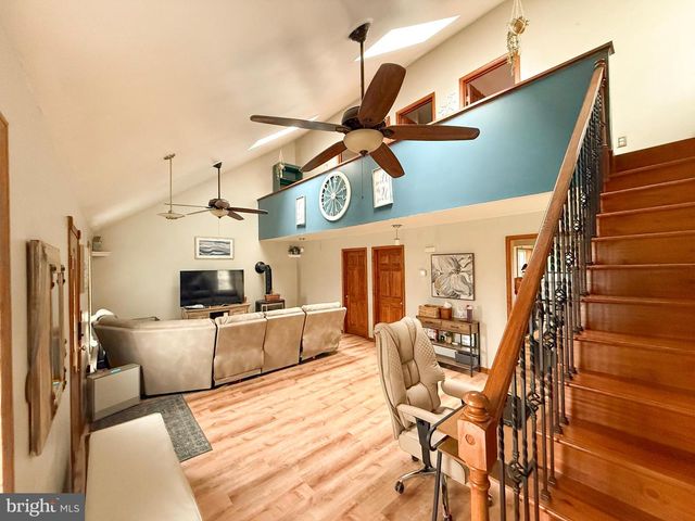 72 KRISTI LN, Lewistown, PA 17044