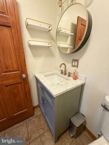 72 KRISTI LN, Lewistown, PA 17044