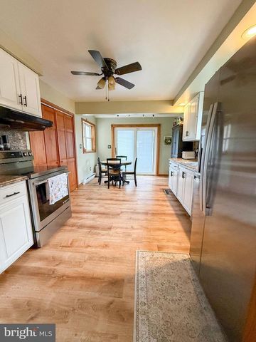 72 KRISTI LN, Lewistown, PA 17044