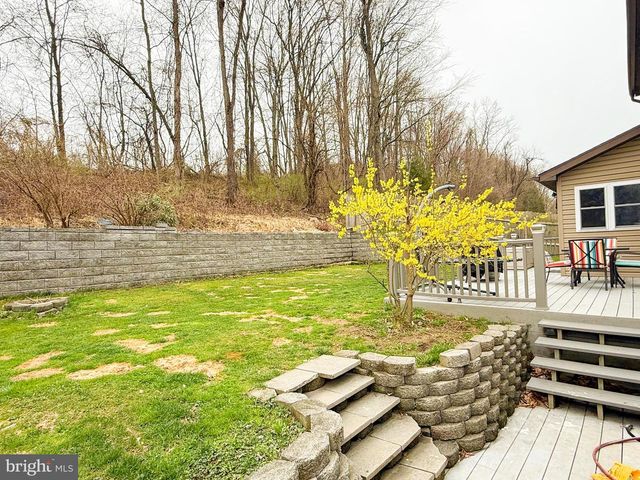 72 KRISTI LN, Lewistown, PA 17044