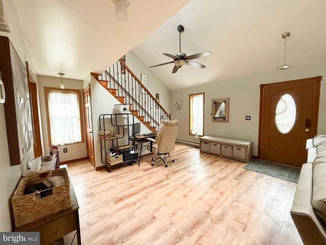 72 KRISTI LN, Lewistown, PA 17044