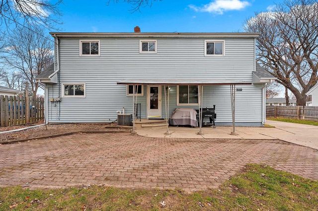 925 W LINDBERGH STREET, Appleton, WI 54914