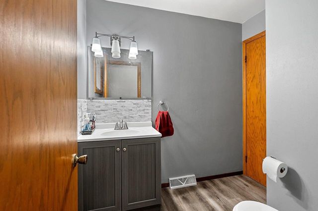 925 W LINDBERGH STREET, Appleton, WI 54914