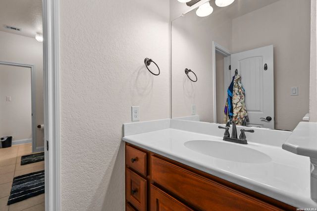 1011 Olivia View, San Antonio, TX 78260