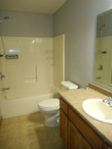 4780 Zelt Cove, New Haven, IN 46774