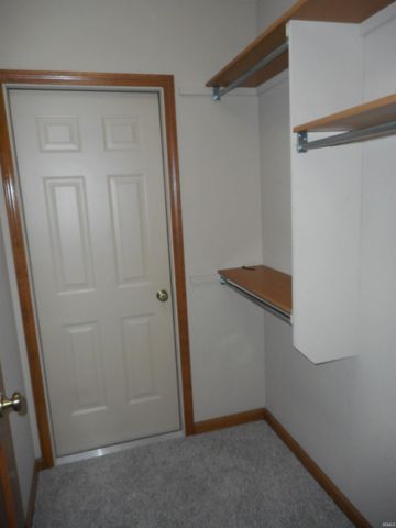 4780 Zelt Cove, New Haven, IN 46774