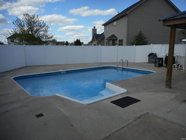 4780 Zelt Cove, New Haven, IN 46774