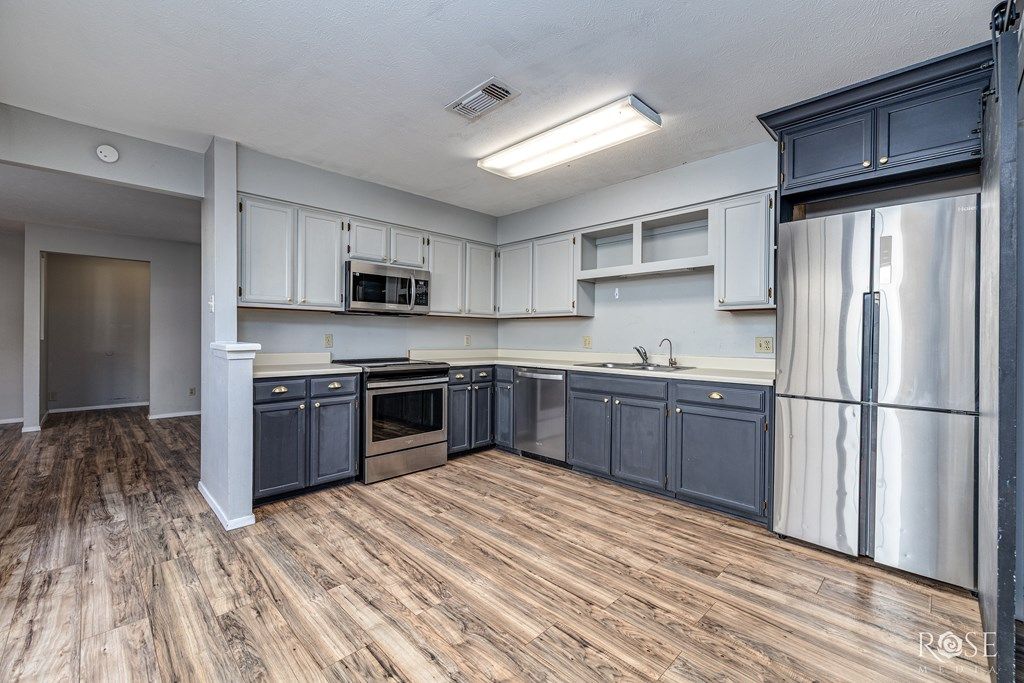 Image 12 of property listing at 911 Todd Lane, San Angelo, TX 76903