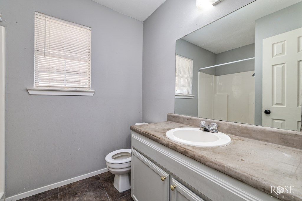 Image 19 of property listing at 911 Todd Lane, San Angelo, TX 76903