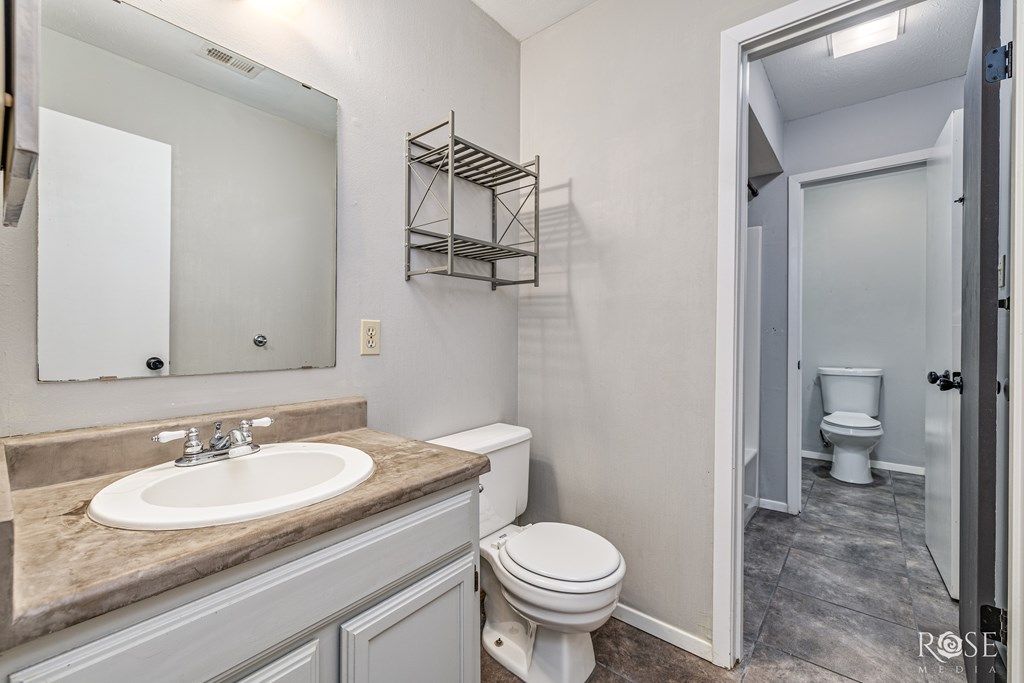 Image 23 of property listing at 911 Todd Lane, San Angelo, TX 76903