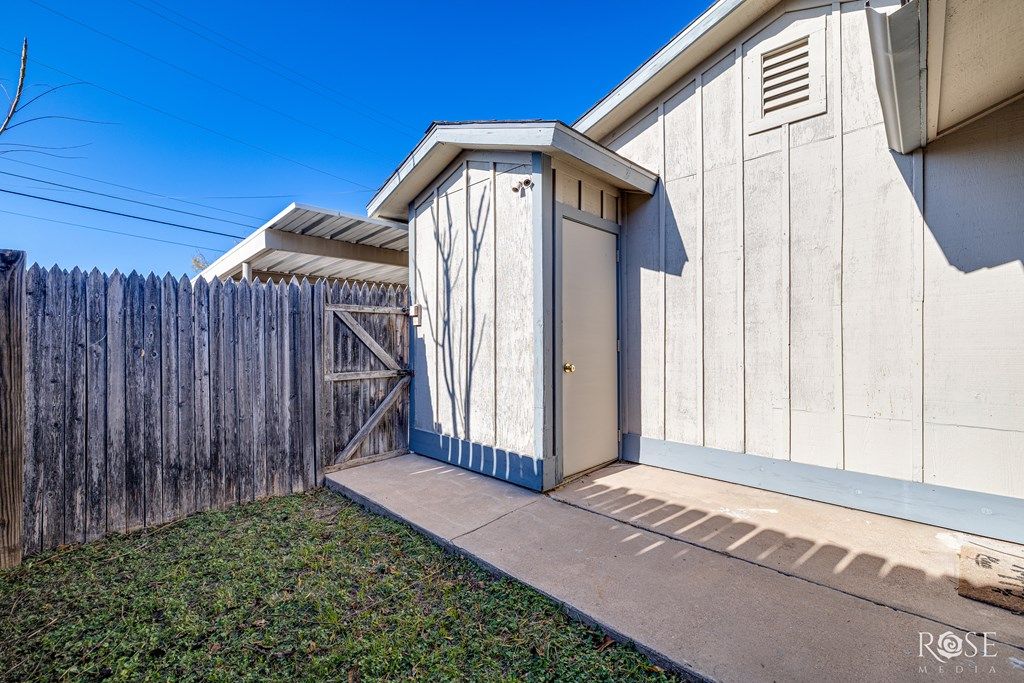 Image 29 of property listing at 911 Todd Lane, San Angelo, TX 76903