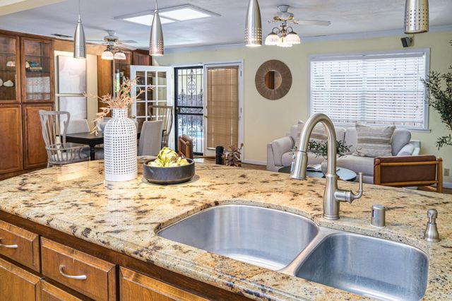 4700 Robertson Ave, Carmichael, CA 95608