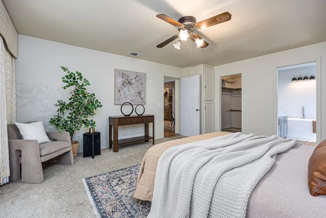 4700 Robertson Ave, Carmichael, CA 95608