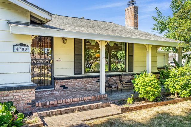4700 Robertson Ave, Carmichael, CA 95608