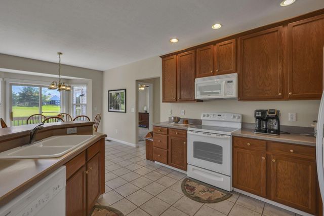 103 Trail East SW, Etna, OH 43062