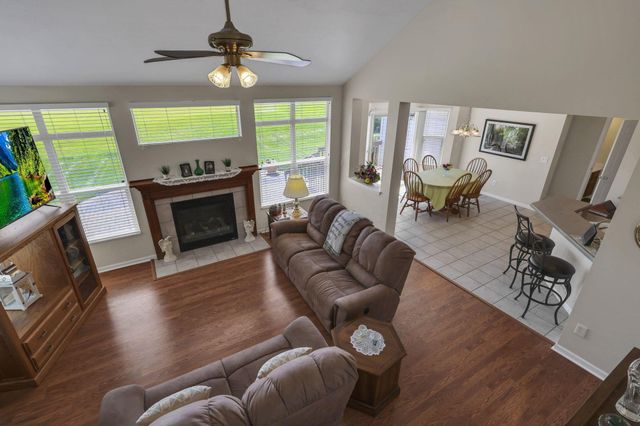103 Trail East SW, Etna, OH 43062