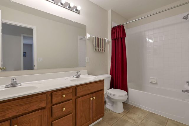 103 Trail East SW, Etna, OH 43062