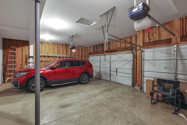 103 Trail East SW, Etna, OH 43062