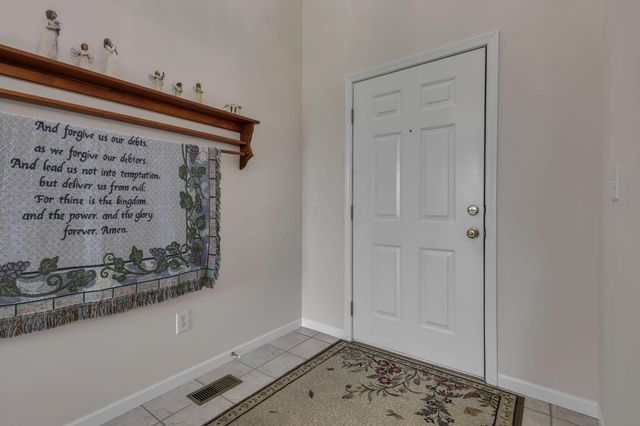 103 Trail East SW, Etna, OH 43062
