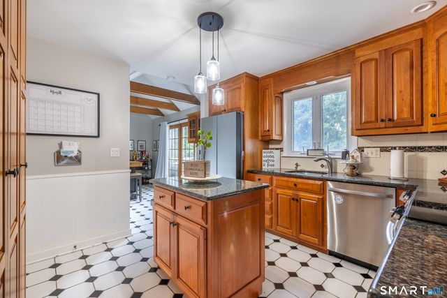 195 Luanne Road, Stratford, CT 06614